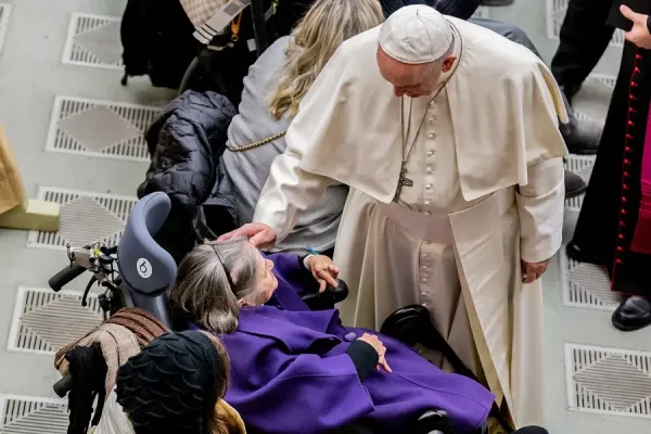 On Inaugural Grandparents’ Day, Pope Francis Says Elderly are not “leftovers from life”